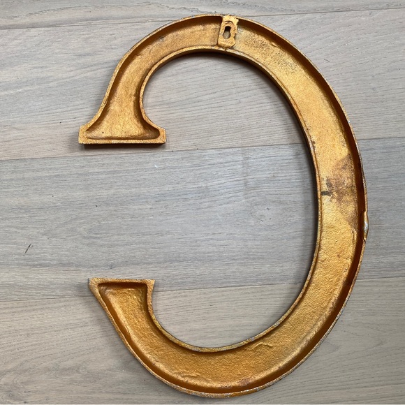 Large Gold “C” Wall Art - Picture 3 of 8